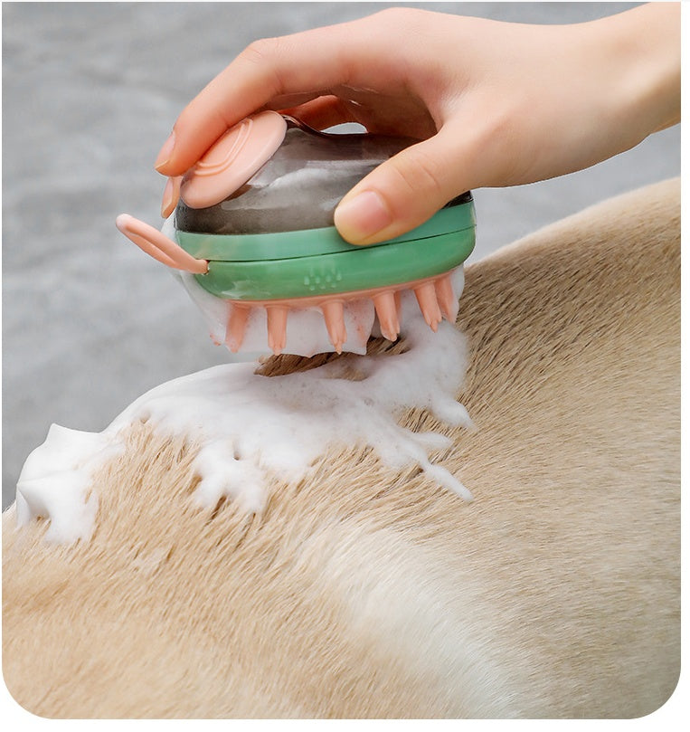 Foaming comb for bathing pets
