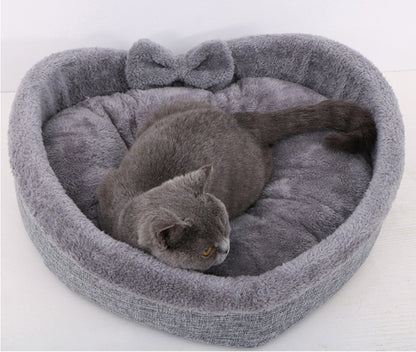 Heart-Shaped Cozy Cat Bed | Soft Warm Cushion for Pets