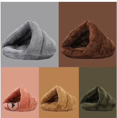 Arctic Velvet Triangle Pet Bed - Warm