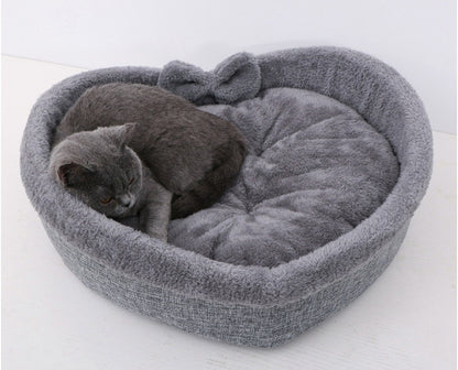 Heart-Shaped Cozy Cat Bed | Soft Warm Cushion for Pets