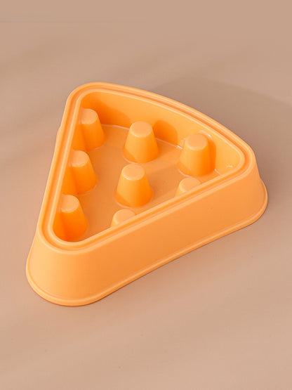 Pizza-shaped bowl for pets